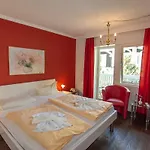 Im Schwedischen Hof 3*