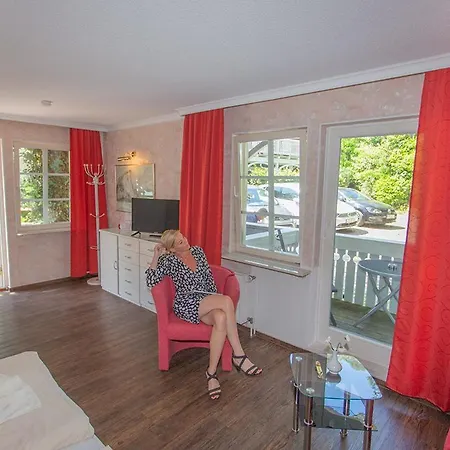 Im Schwedischen Hof 3*