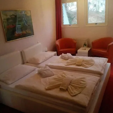 Im Schwedischen Hof 3*