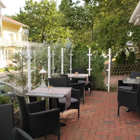 Im Schwedischen Hof 3*